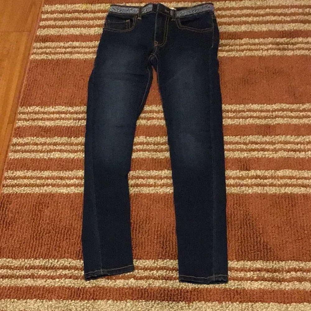 I’m selling a pair of dark blue jeans